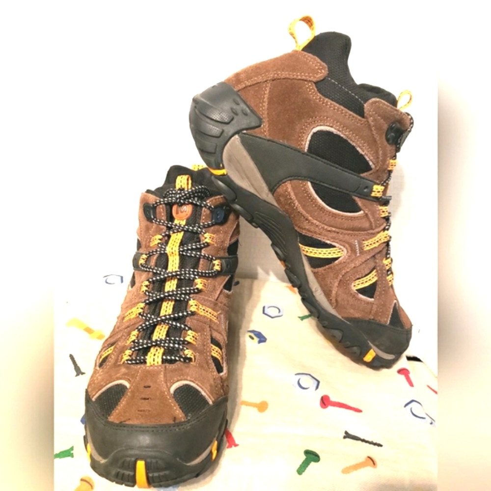 Merrell Yokota Trail Men Hiking Shoes Waterproof GunSmoke Boots Size 9. Brown